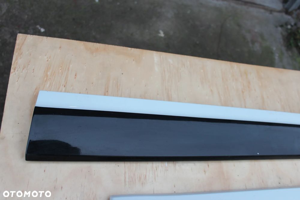 LISTWA DRZWI PRAWY PRZÓD AUDI Q5 8R SQ5 8R0853960E EU 2013 - 2