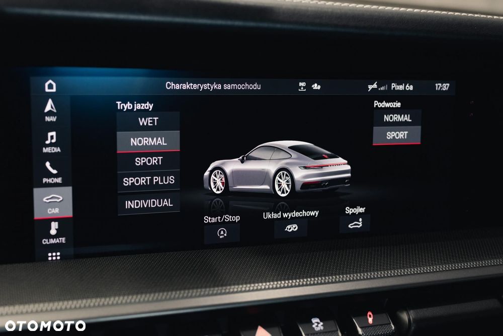 Porsche 911 Carrera 4S - 22