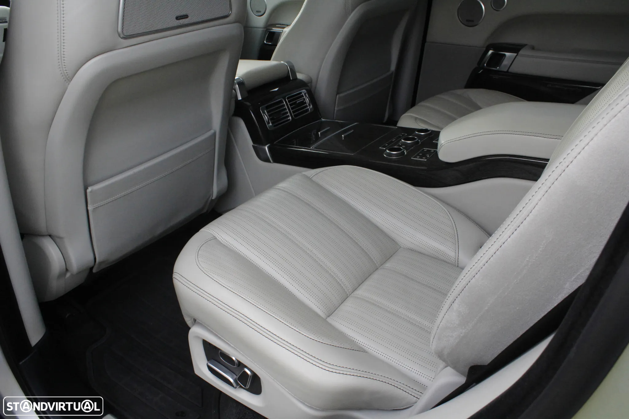 Land Rover Range Rover 4.4 SDV8 Autobiography - 24
