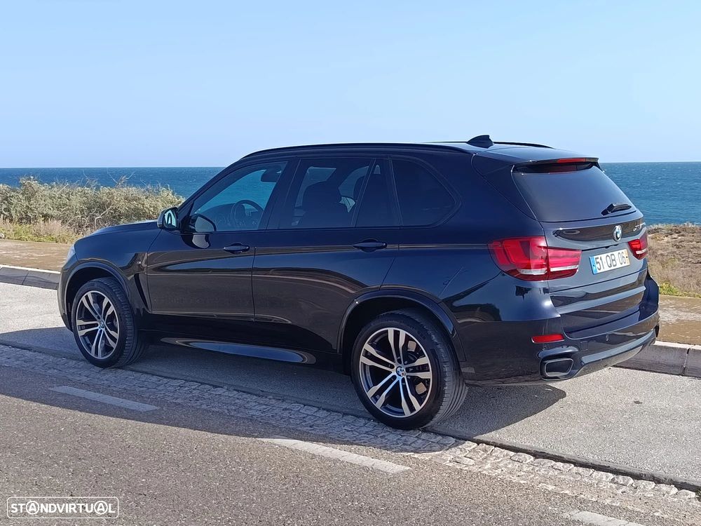 BMW X5 M50d Sport-Aut. — fotografia 3