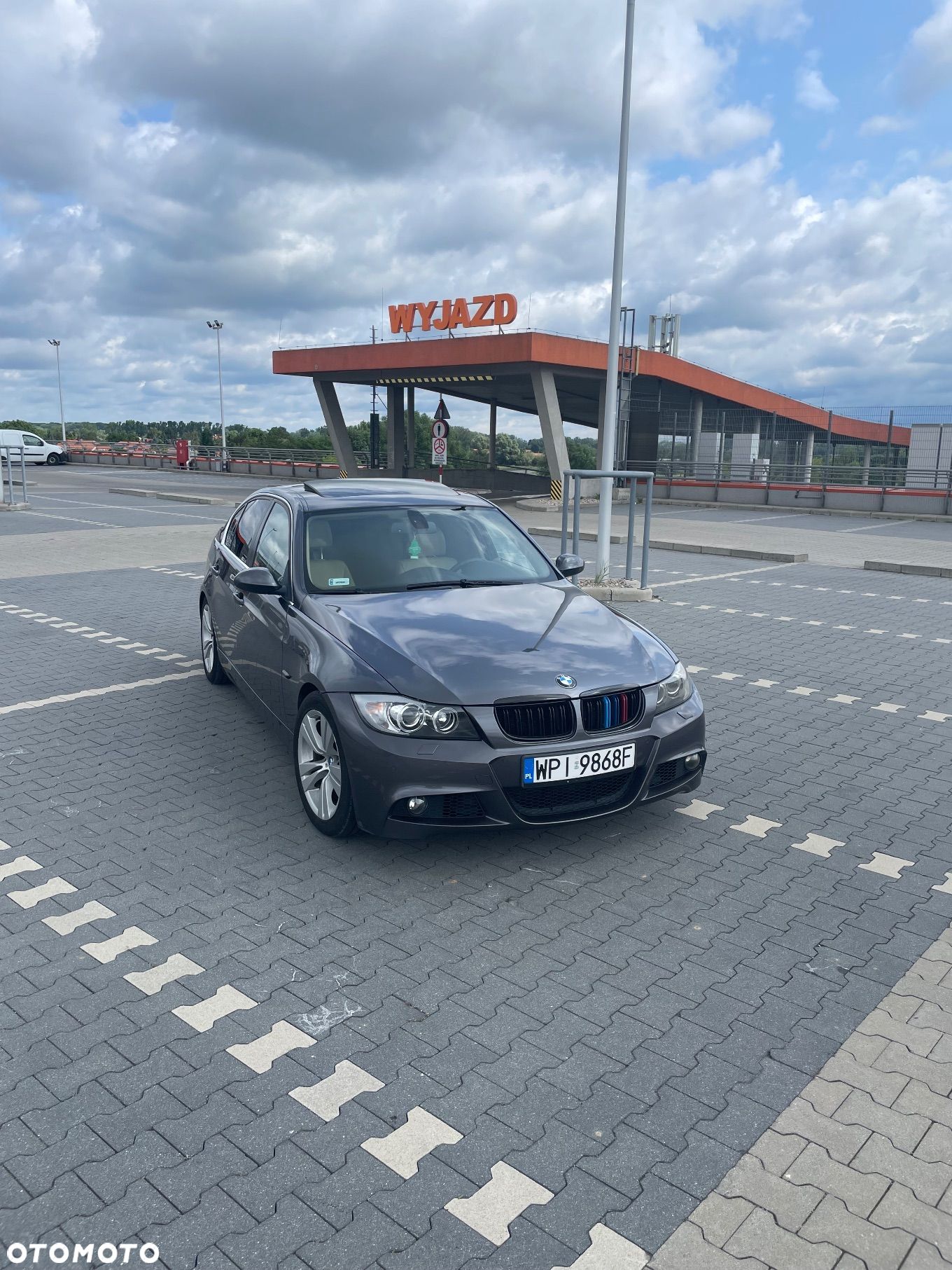 BMW Seria 3 325i - 1