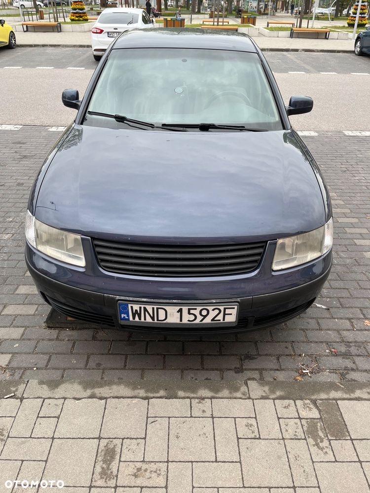 Volkswagen Passat 1.8 - 2