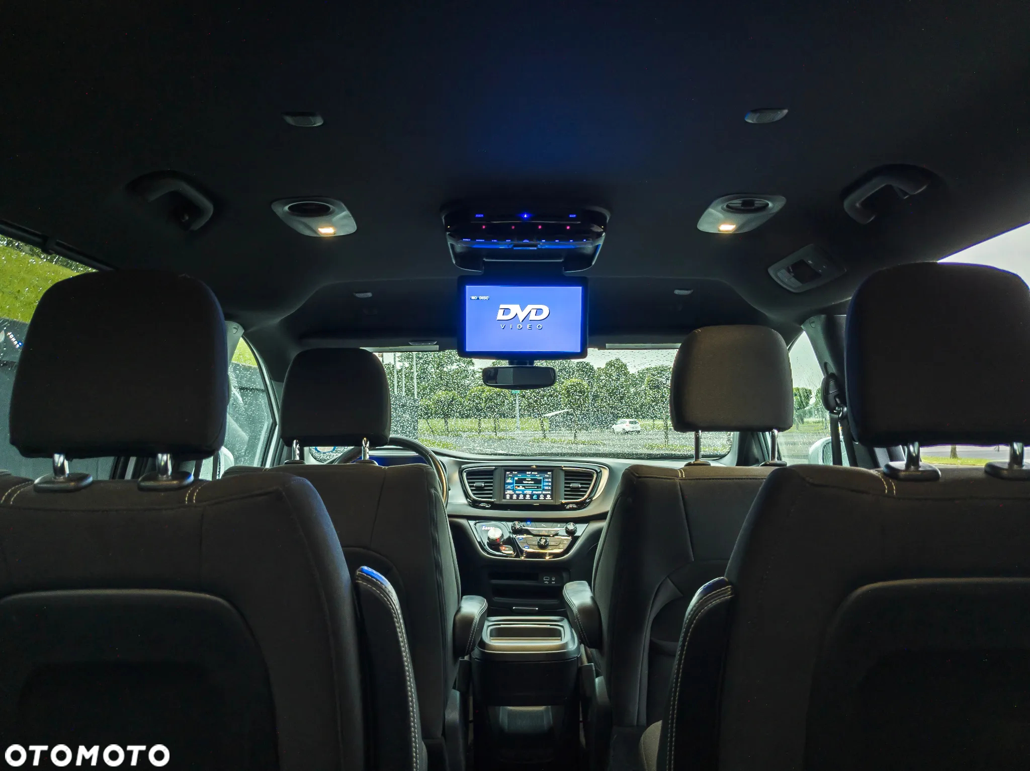 Chrysler Pacifica - 34