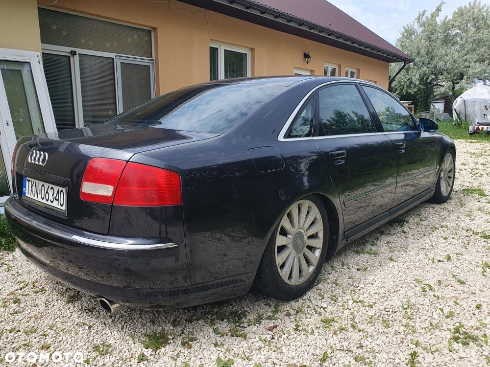 Audi A8 - 4
