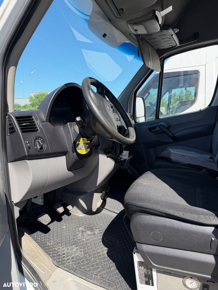 Mercedes-Benz Sprinter - 4