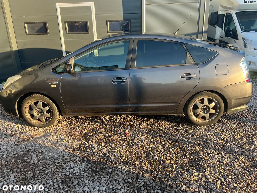 Toyota Prius 1.5 VVT-i Prestige - 6