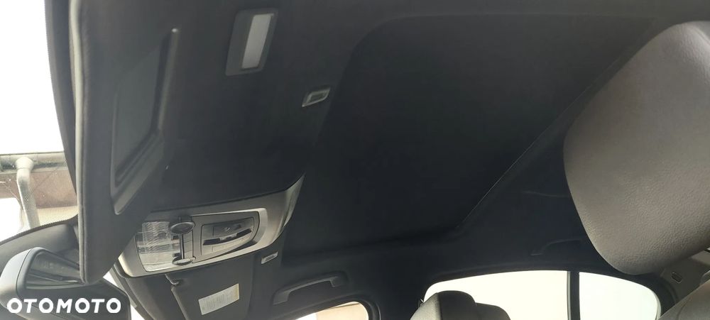 BMW Seria 5 525d Sport-Aut - 39