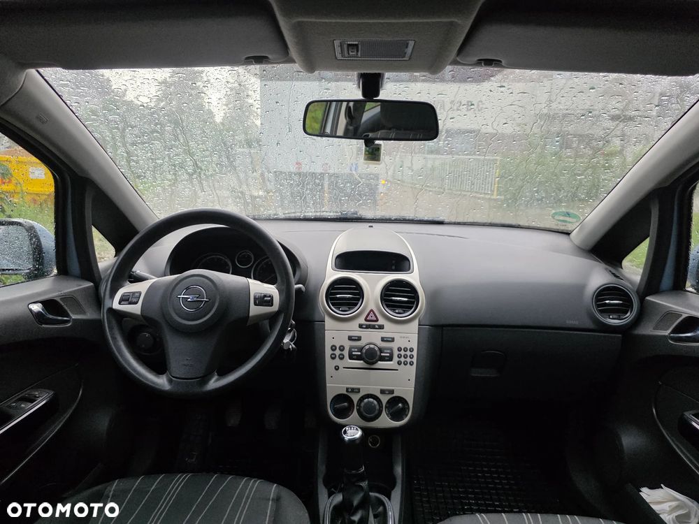 Opel Corsa 1.2 16V Essentia - 7