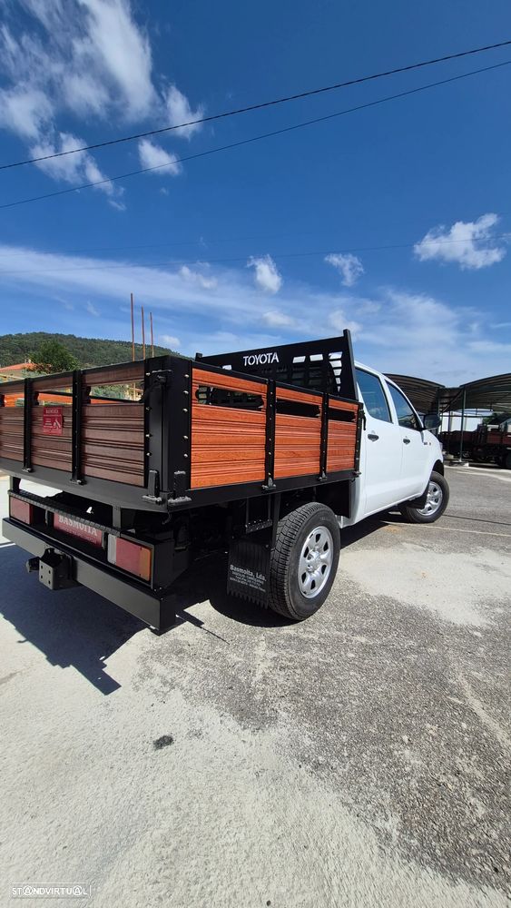 Toyota Hilux - 6
