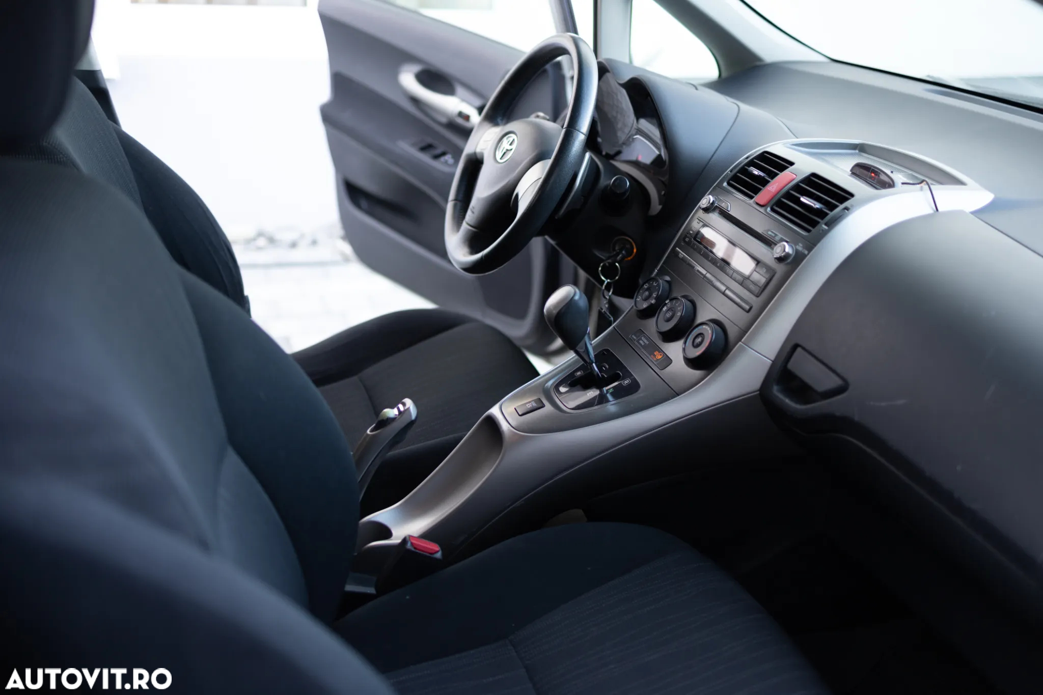 Toyota Auris 1.6 Aut Luna - 14