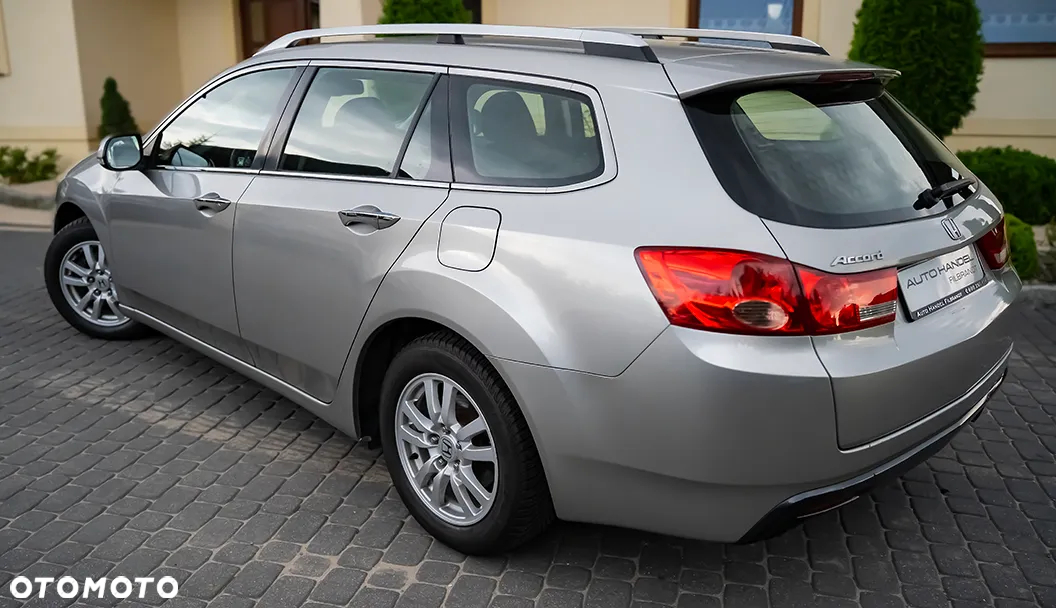Honda Accord 2.0 Elegance - 24