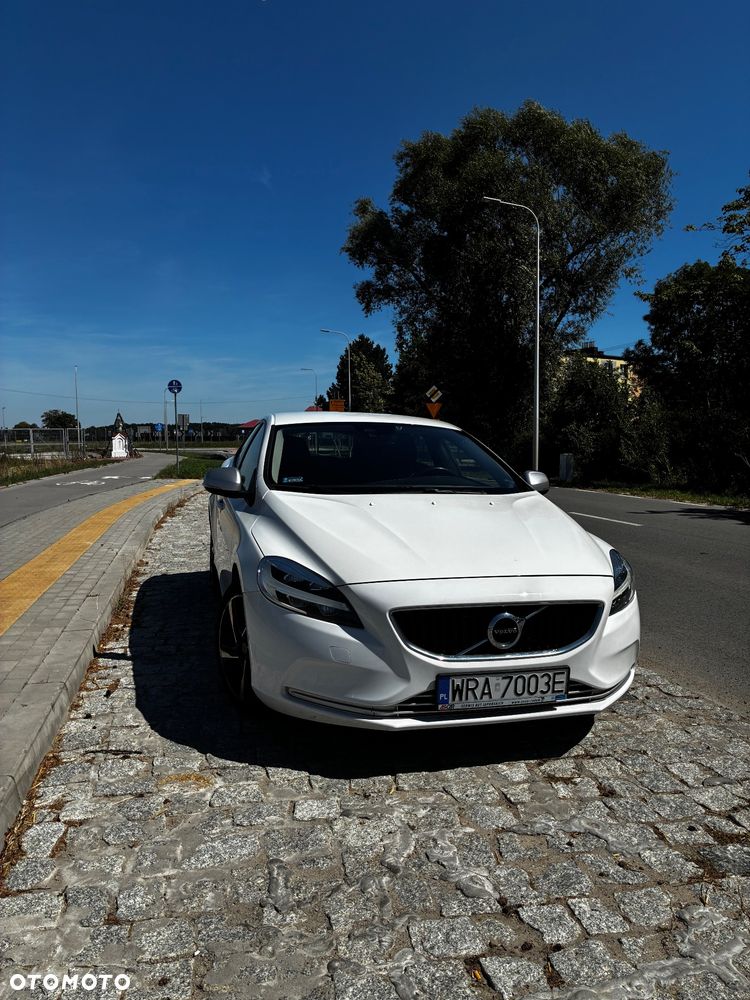 Volvo V40 D3 Drive-E SCR R-Design Momentum - 3