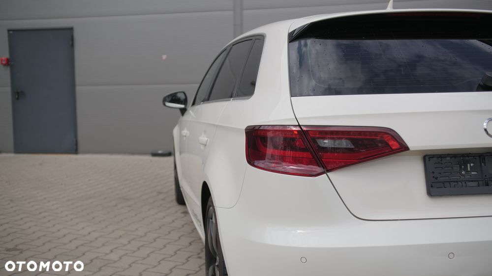 Audi A3 Sportback 2.0 TDI clean diesel Quattro Ambition S tronic - 9
