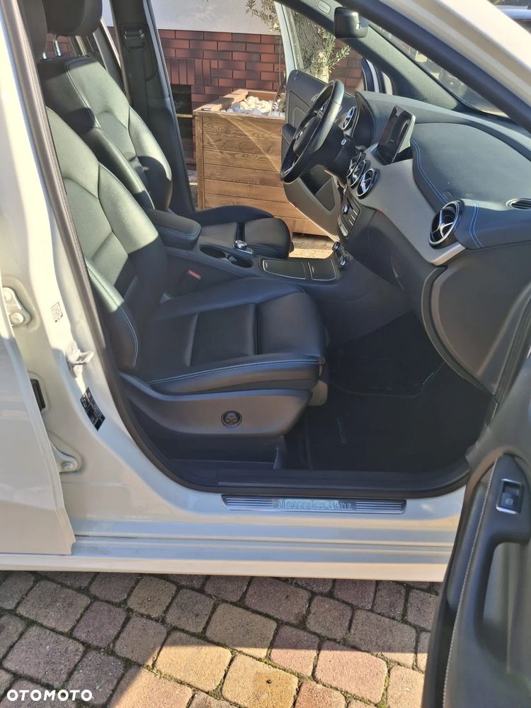 Mercedes-Benz Klasa B (Electric Drive) 250 e - 15