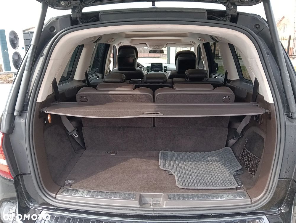 Mercedes-Benz GLS - 16