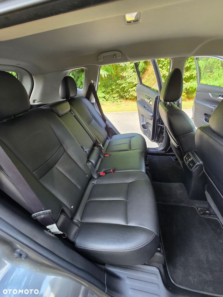 Nissan X-Trail 1.6 DCi Xtronic Tekna - 22