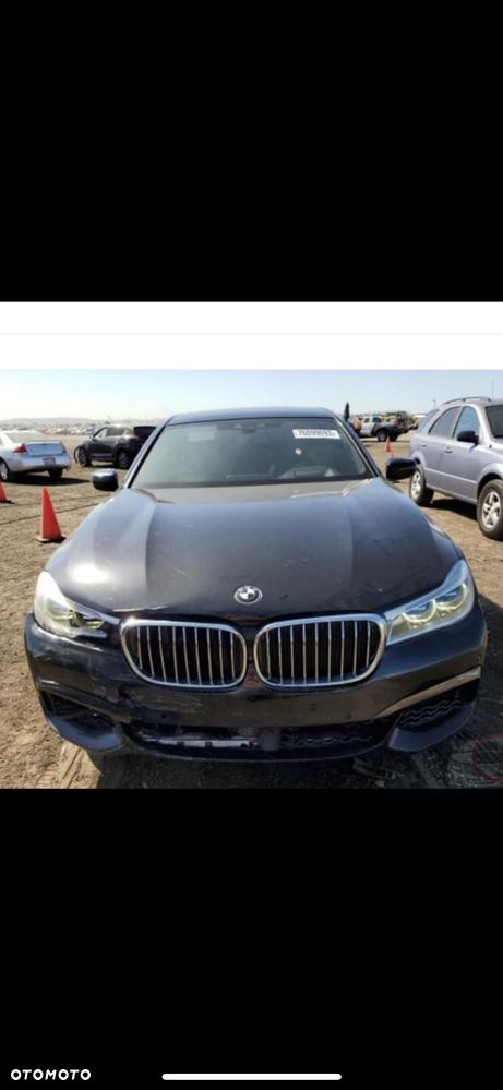 BMW Seria 7 750i xDrive - 12