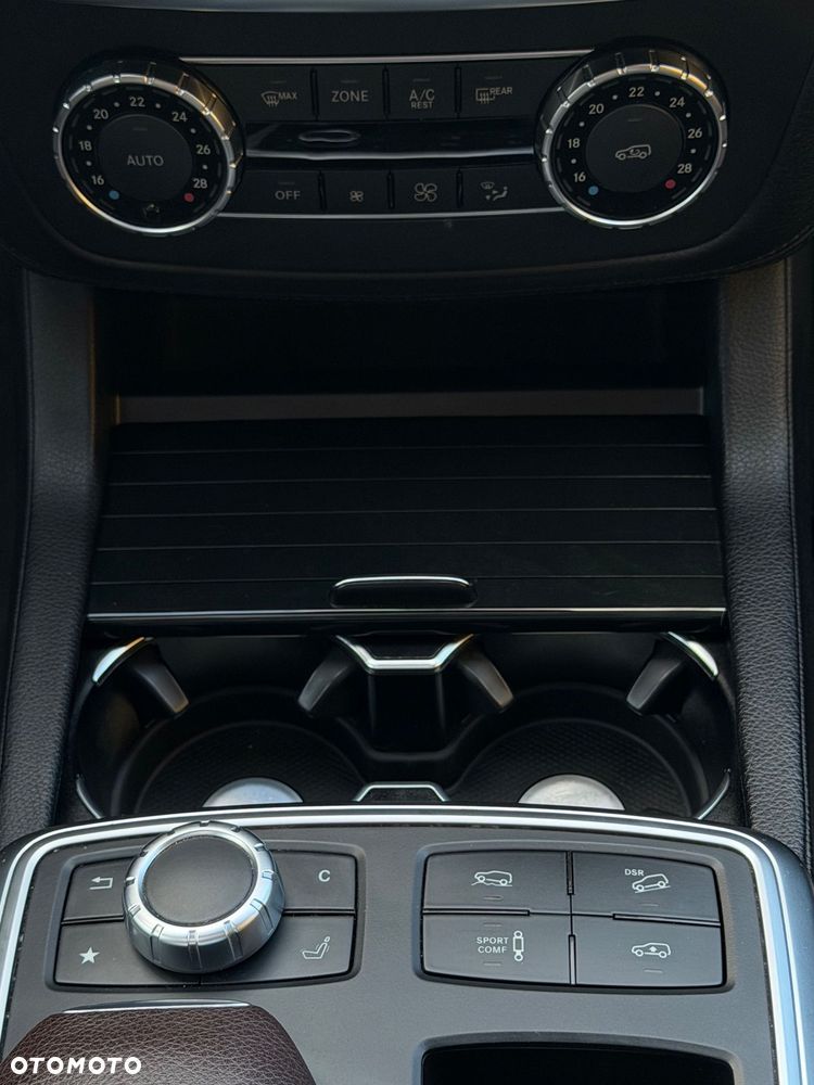 Mercedes-Benz ML - 24
