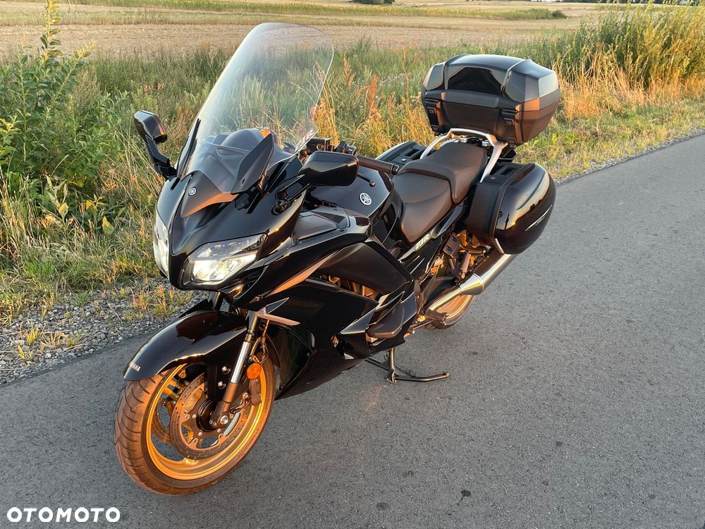 Yamaha FJR - 3