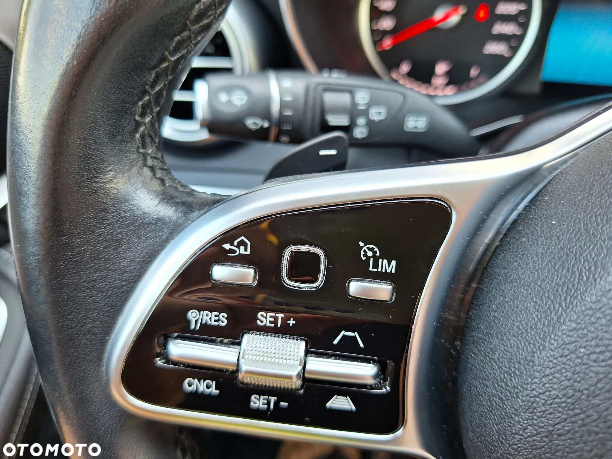 Mercedes-Benz Klasa C 220 d 9G-TRONIC - 31