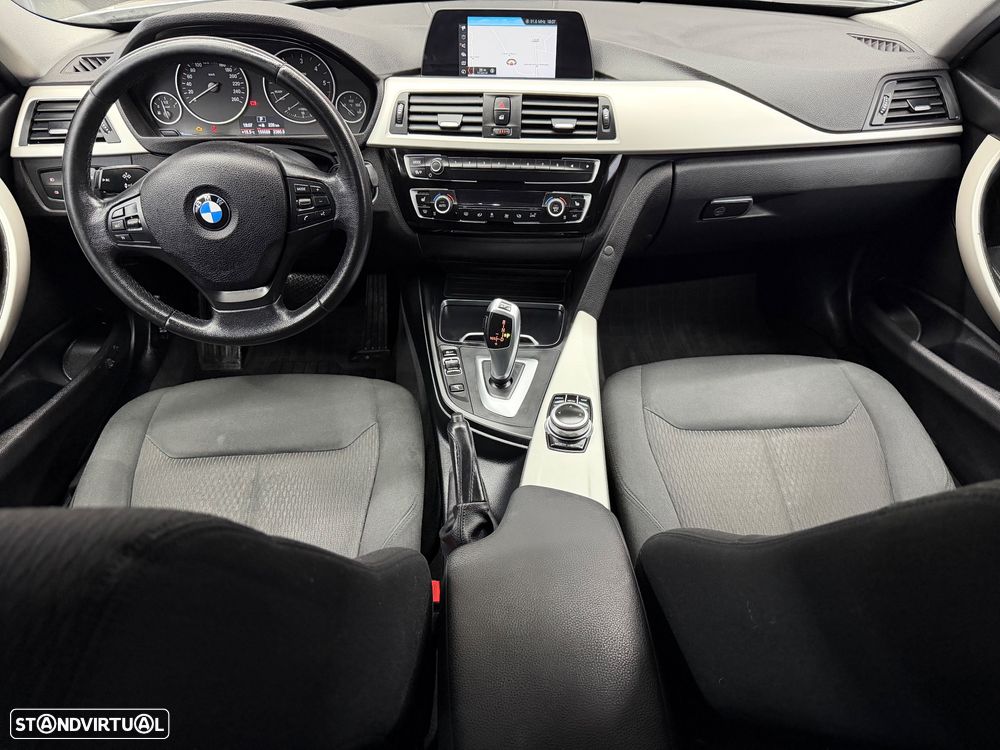 BMW 320 d Aut. Sport Line - 12