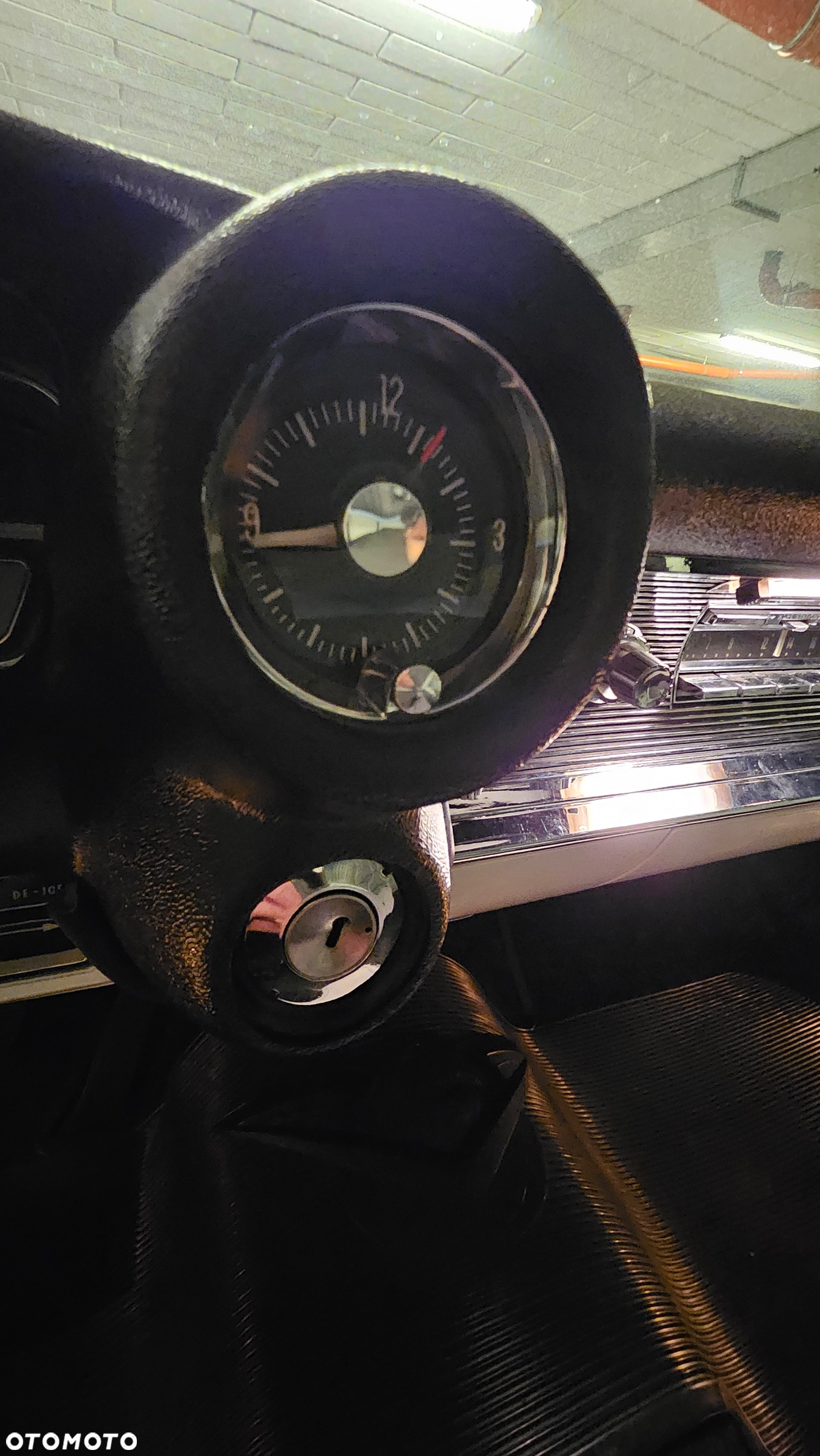 Cadillac Deville - 33