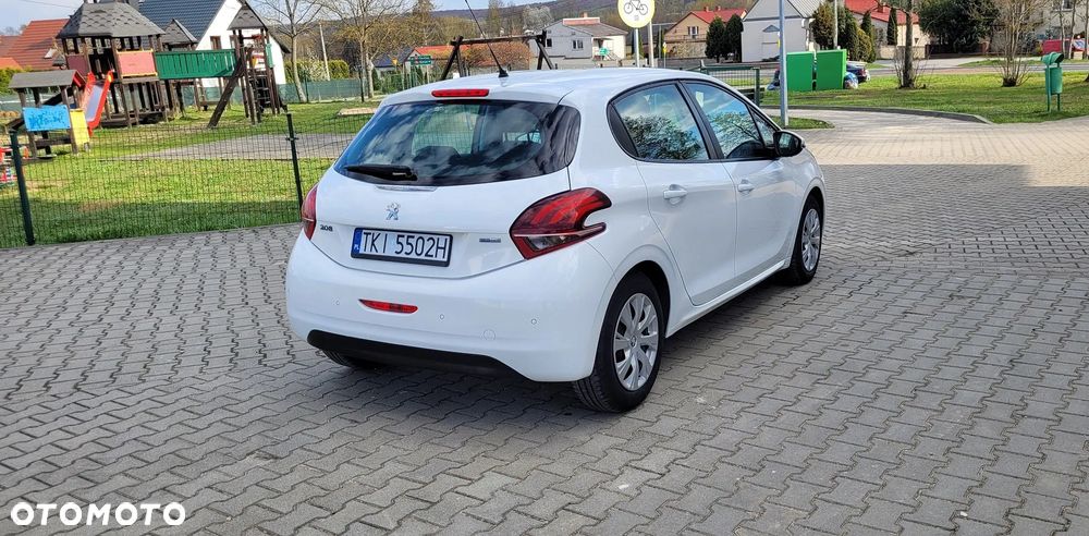 Peugeot 208 82 PureTech Style - 6