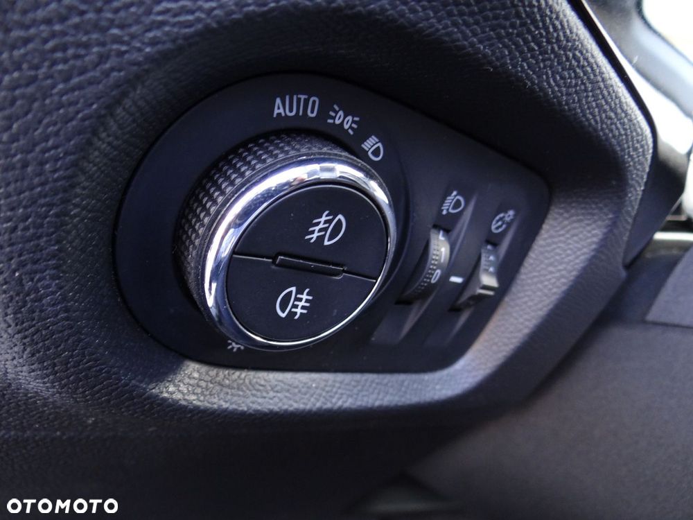 Opel Corsa 1.2 Elegance S&S - 19