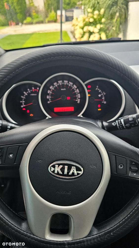Kia Venga - 21