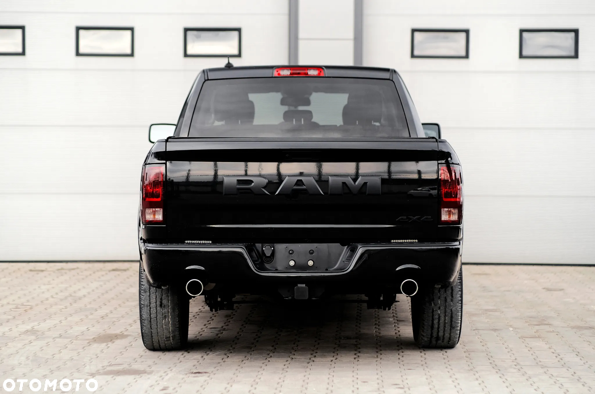 RAM 1500 - 12