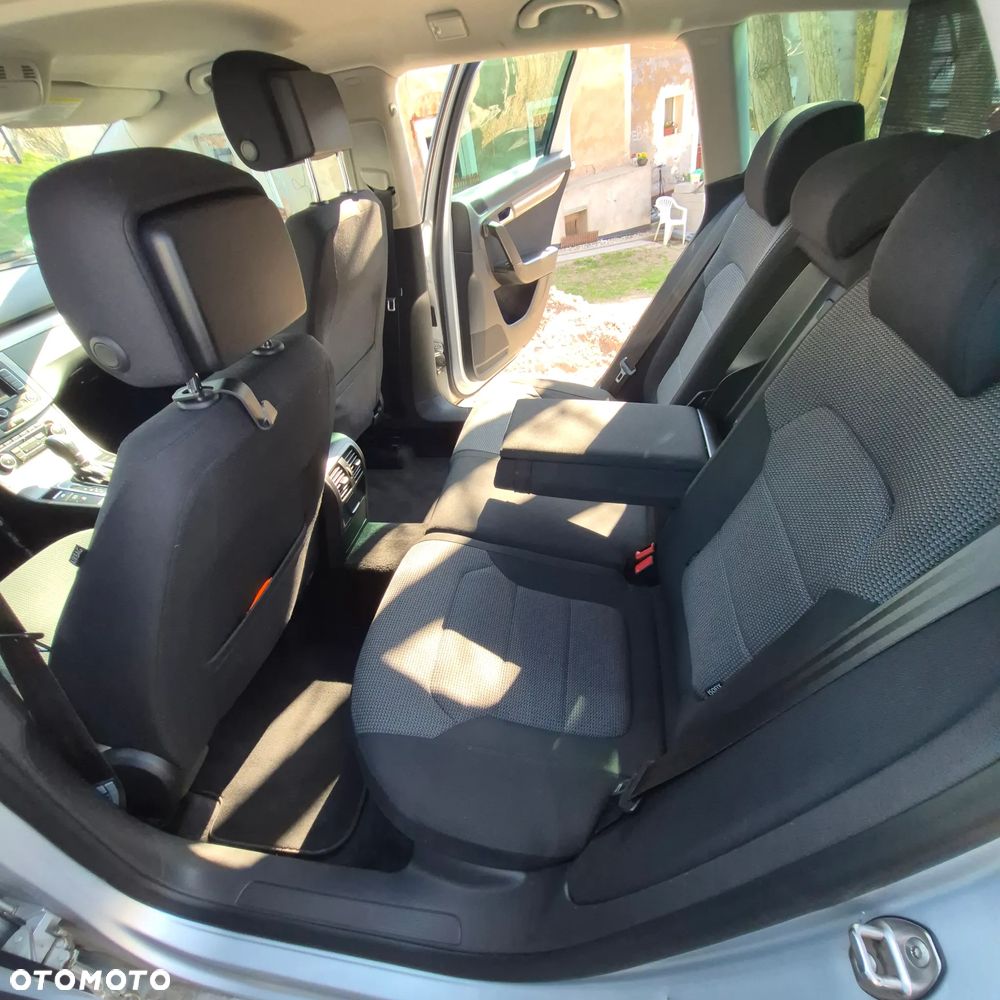 Volkswagen Passat 2.0 TDI Highline DSG - 8
