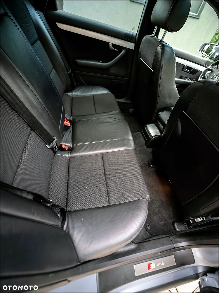 Audi A4 Avant - 33