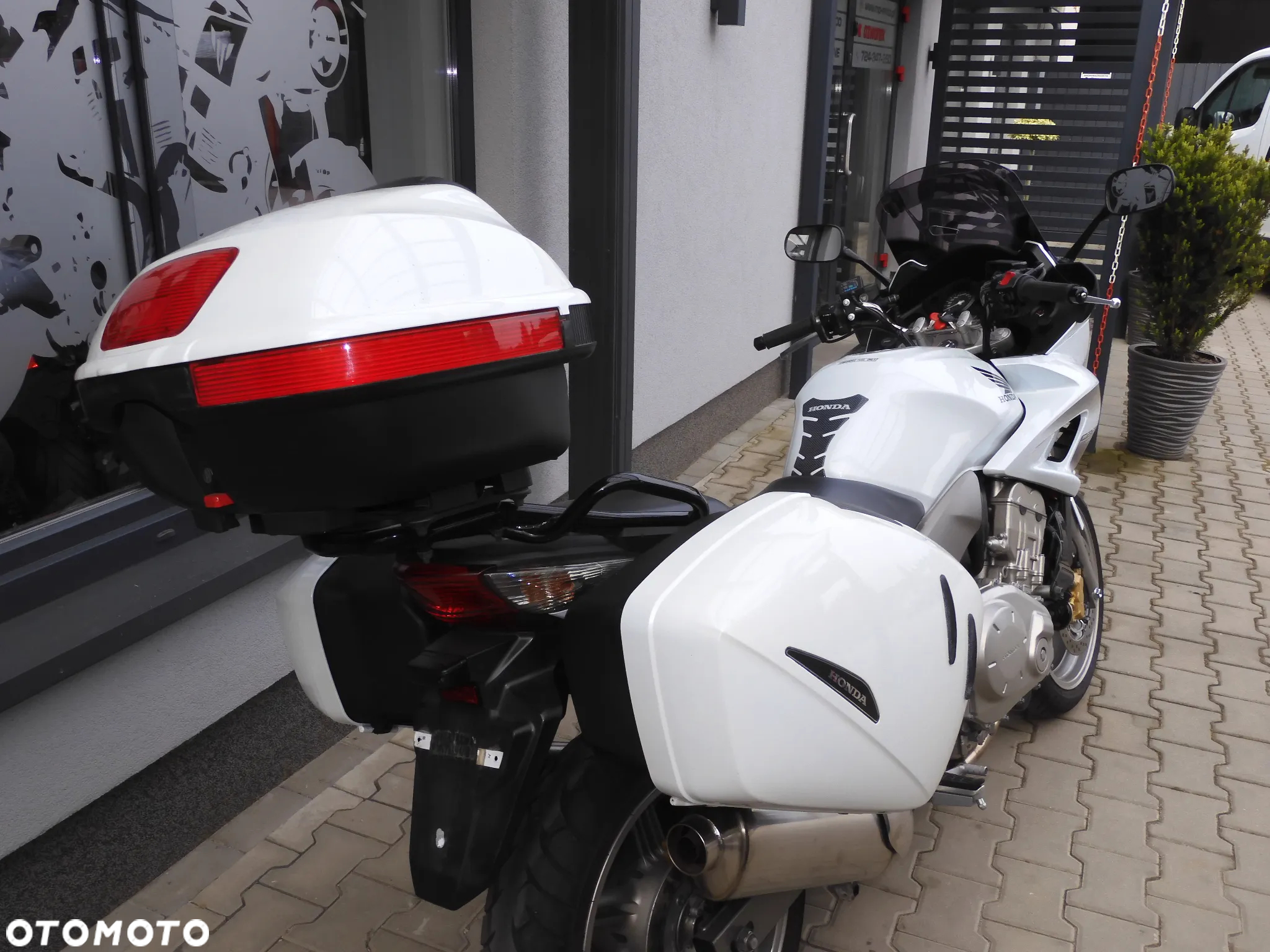 Honda CBF - 13