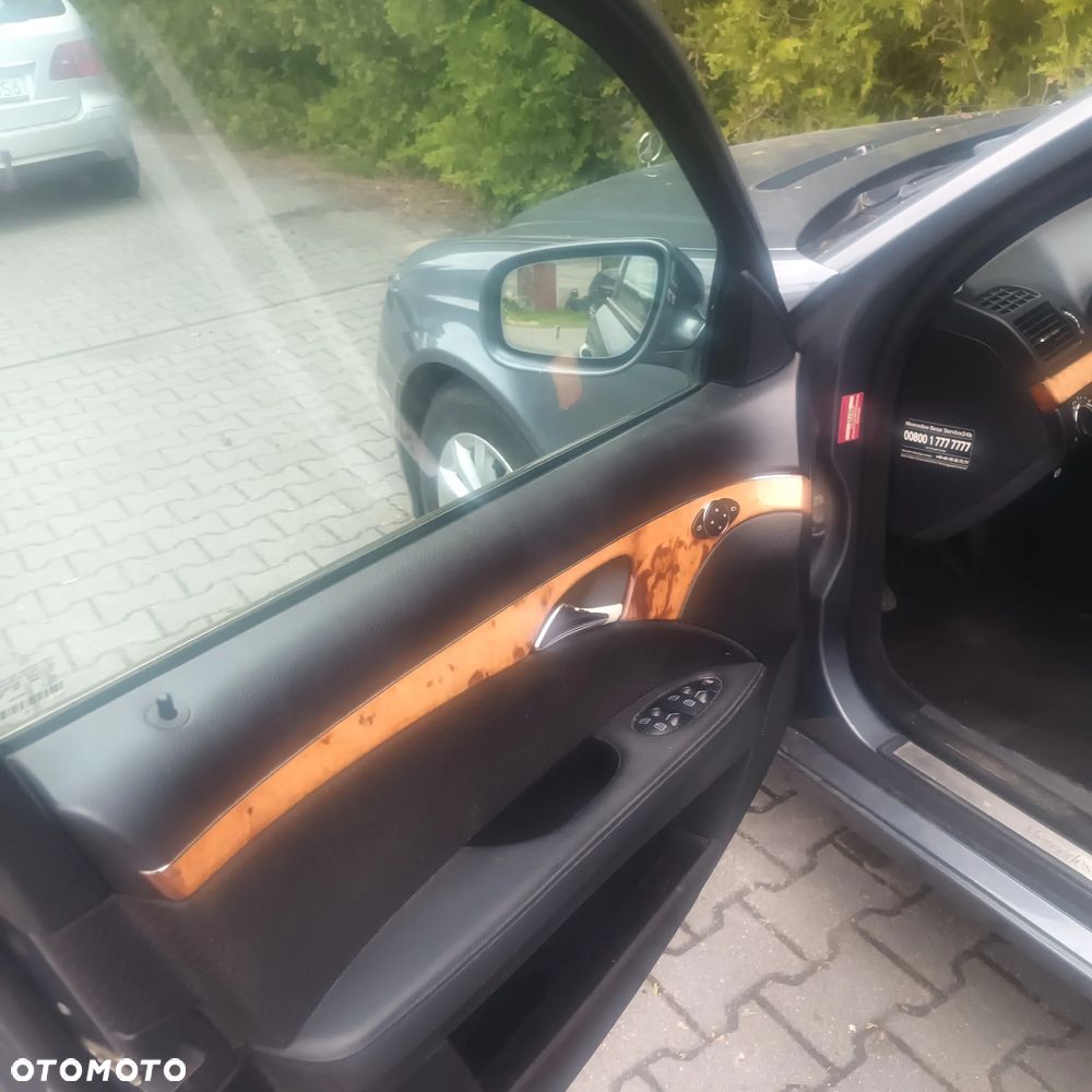 Mercedes-Benz Klasa E 220 CDI Automatik Classic - 4