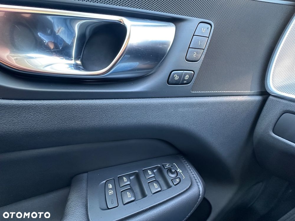 Volvo XC 60 B4 D Geartronic Inscription - 31