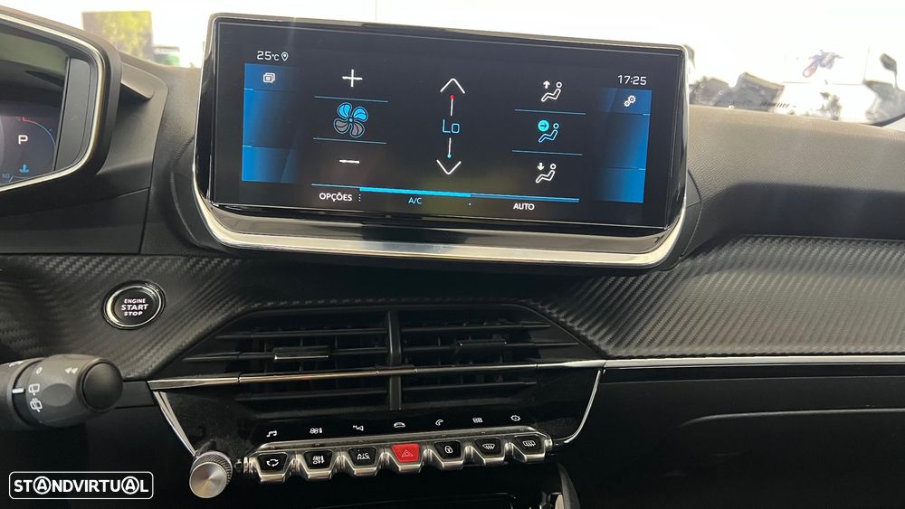 Peugeot 2008 1.2 PureTech Allure Pack EAT8 - 11
