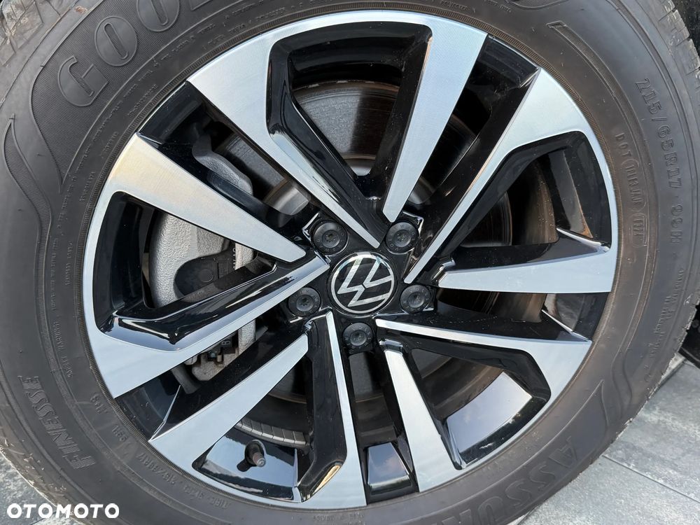 Volkswagen Tiguan - 30