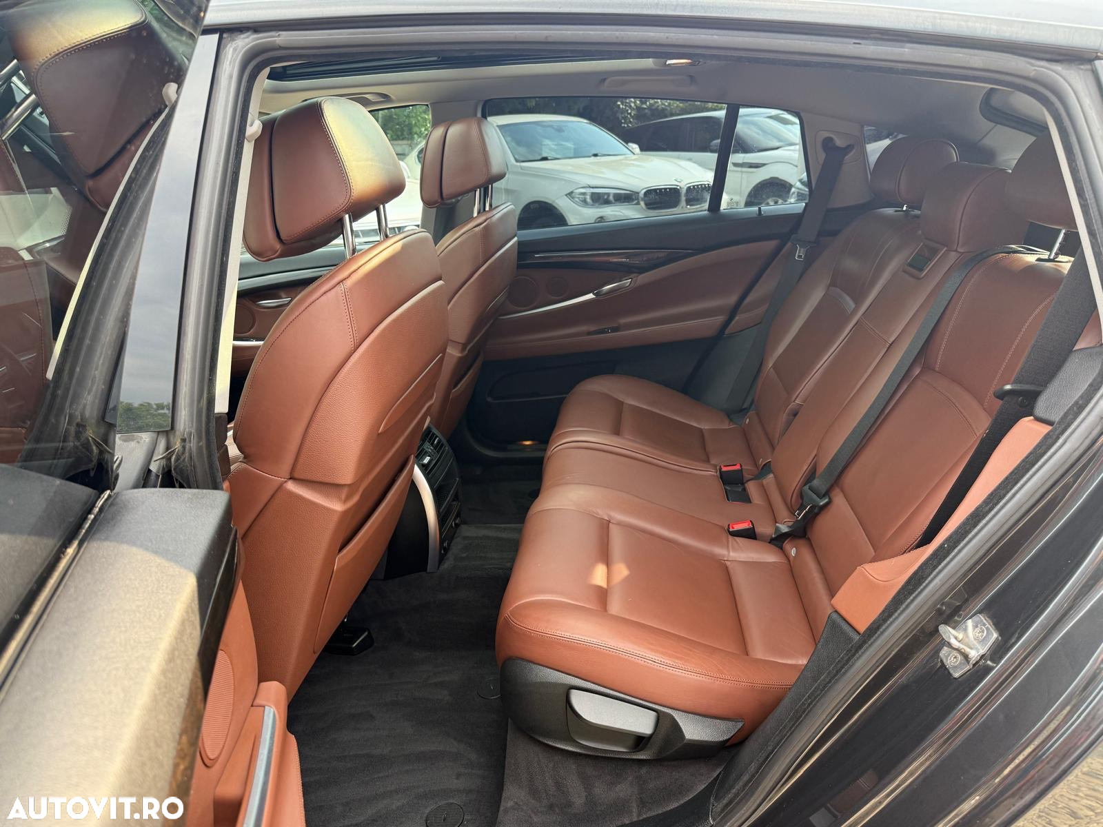 BMW Seria 5 535i Sport-Aut. - 14