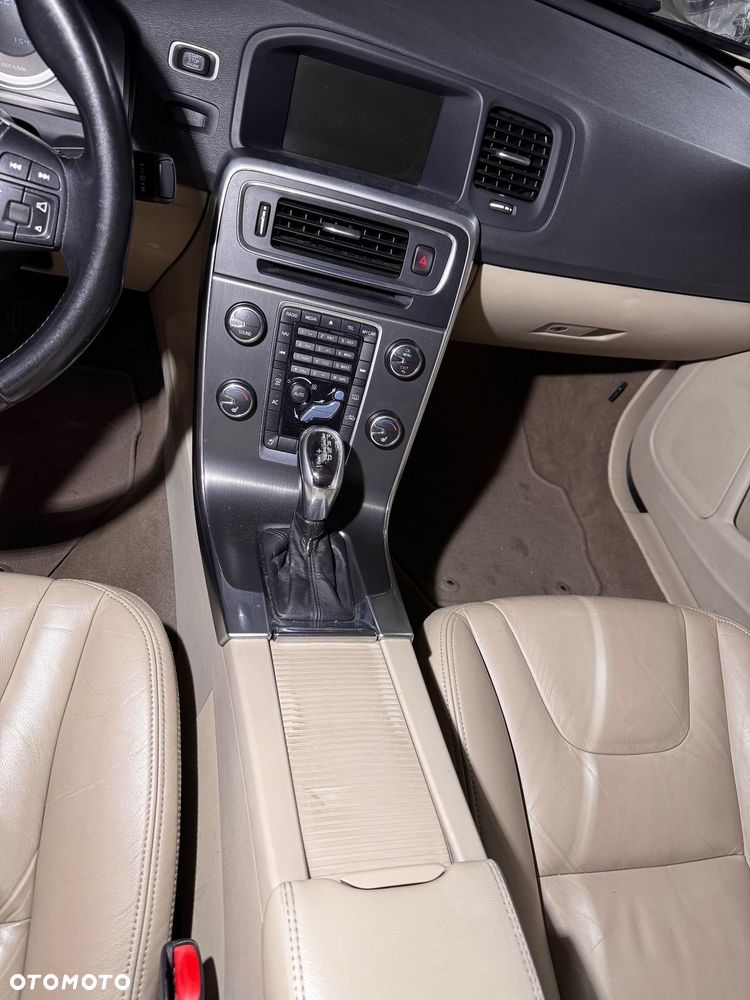 Volvo S60 D5 Summum - 25