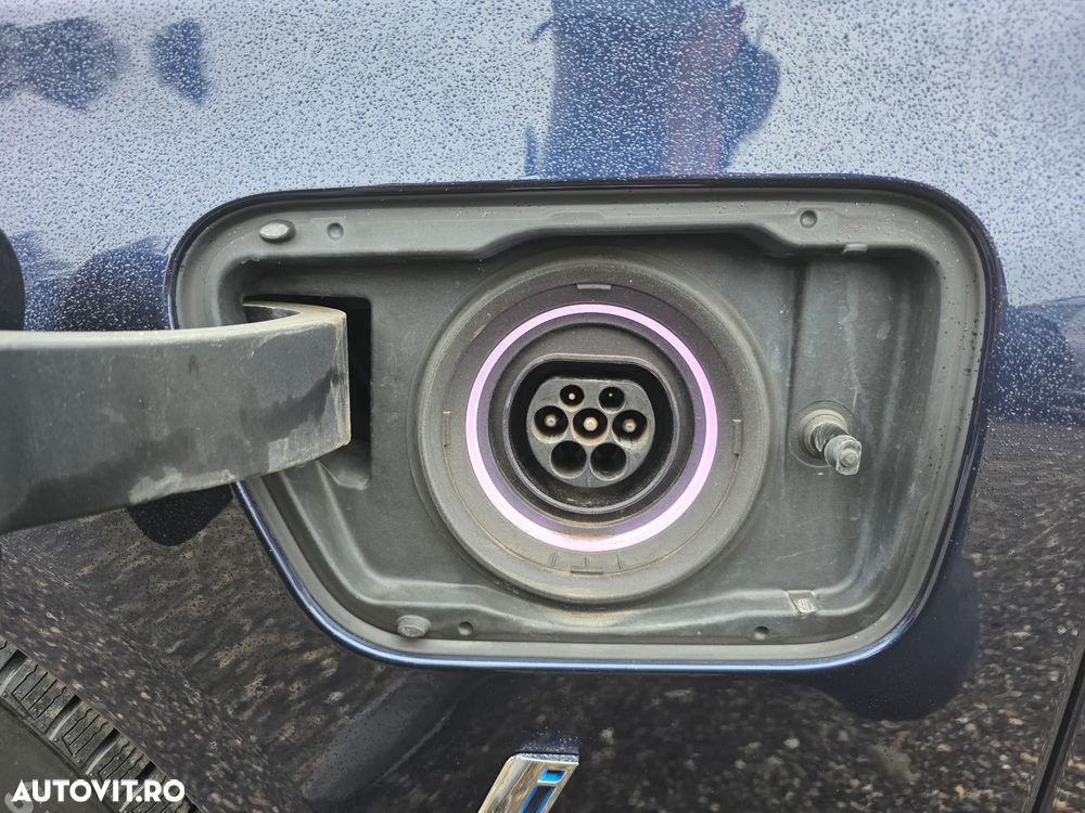 BMW Seria 7 740e iPerformance - 19