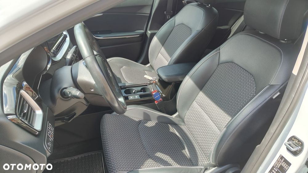 Kia Ceed 1.6 GDI PHEV Business Line DCT - 27