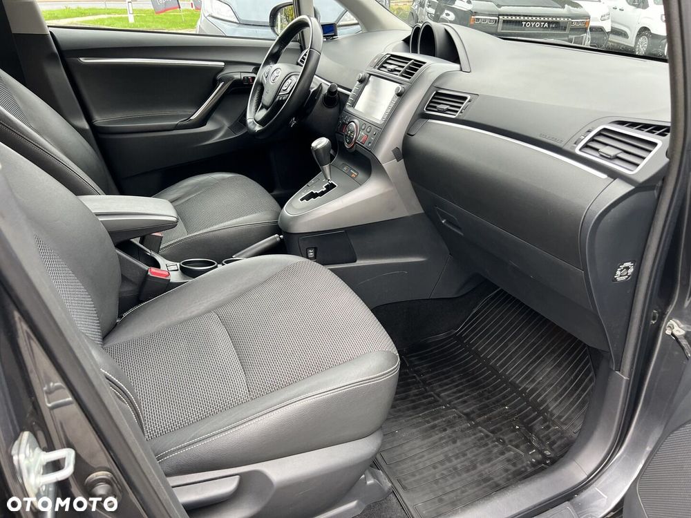 Toyota Verso 1.8 Prestige MS EU6 - 24