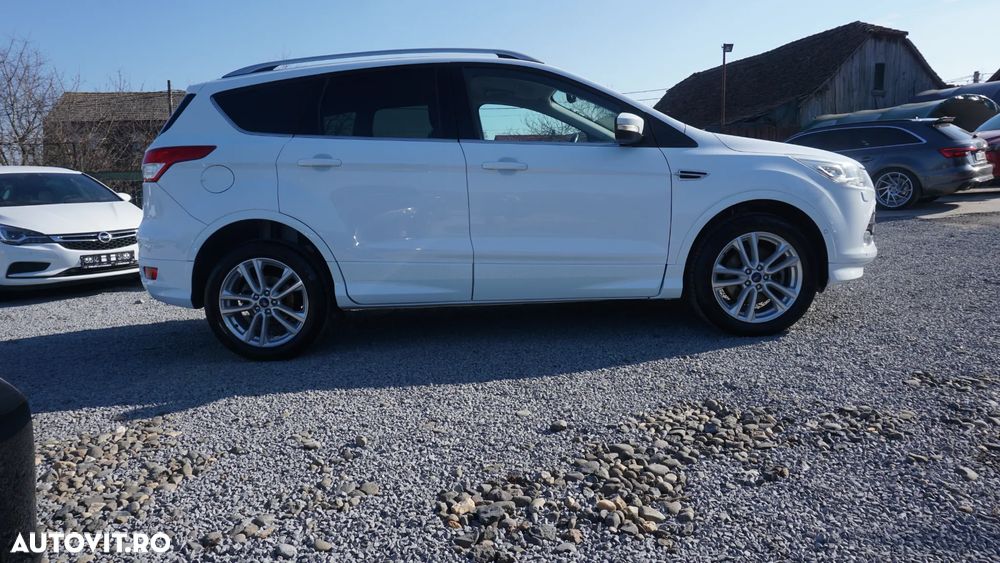 Ford Kuga 2.0 TDCi 4x4 Aut. Titanium - 4