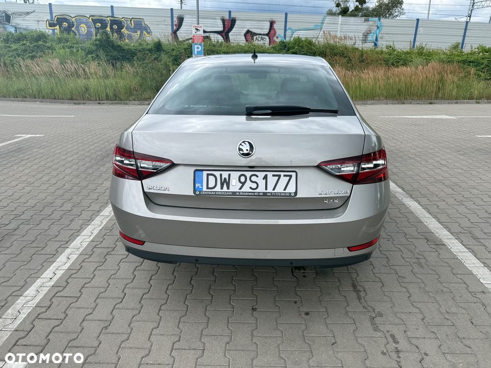 Skoda Superb 2017 photo 4