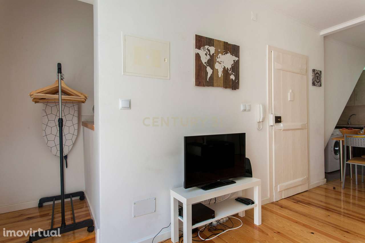 T1 mobilado na Rua de Santo Antônio dos Capuchos - Grande imagem: 3/19