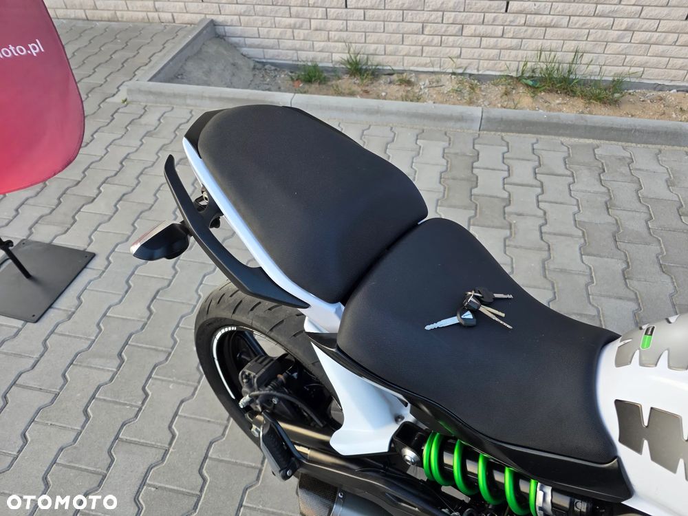 Kawasaki ER - 11