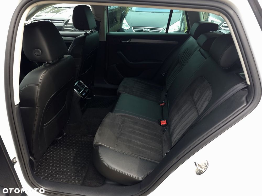 Skoda Superb 2.0 TDI Style DSG - 9