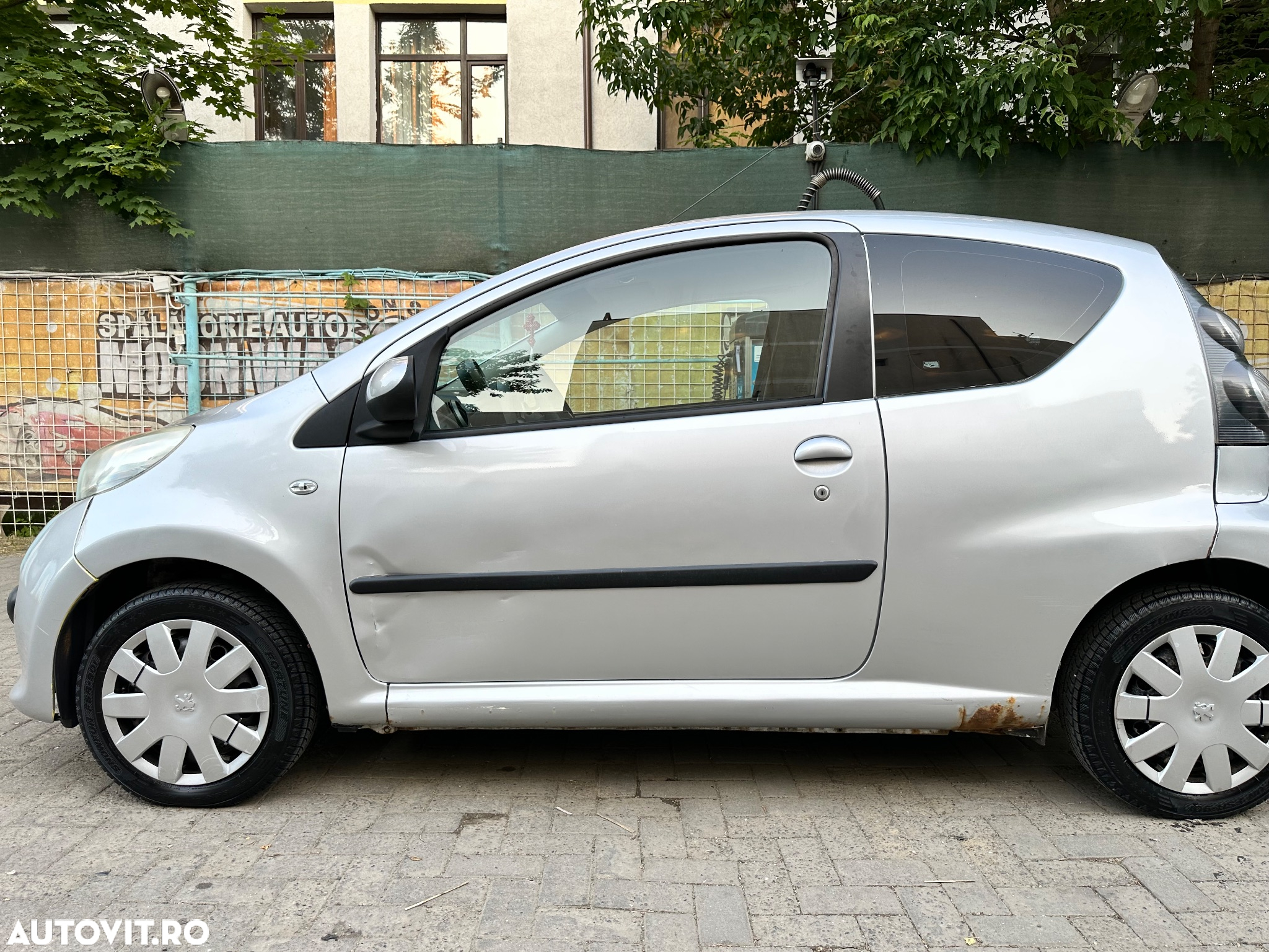 Peugeot 107 Two 1.0 E - 4