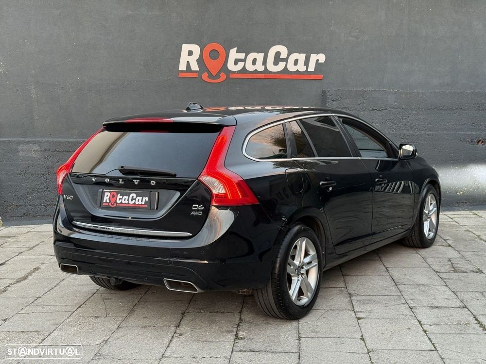 Volvo V60 D6 Plug-In-Hybrid AWD Geartronic Momentum - 14