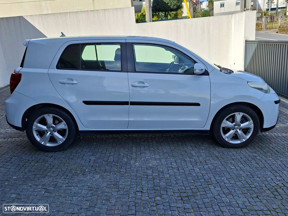 Toyota Urban Cruiser 1.4 D-4D 4x2 - 2